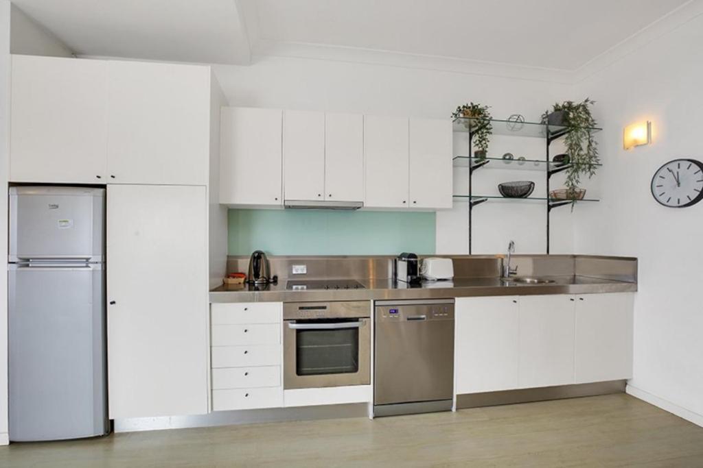 Apartment At Cooper St Сидни Екстериор снимка